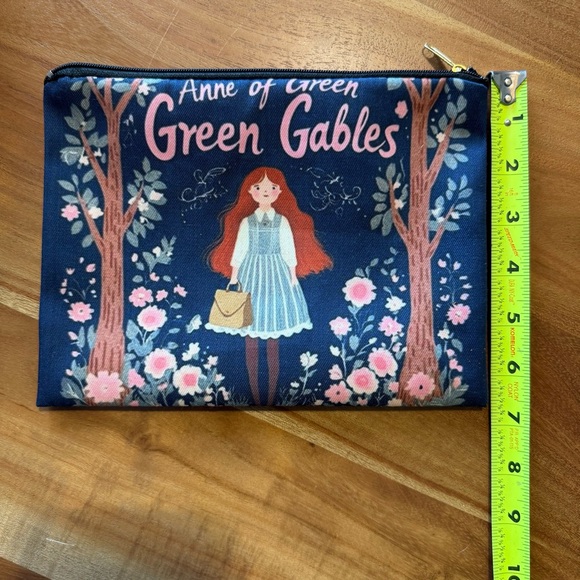 Anne of Green Gables Pouch - Picture 5 of 5